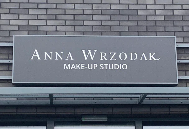 Anna Wrzodak - Reklama zewnętrzna i wewnętrzna