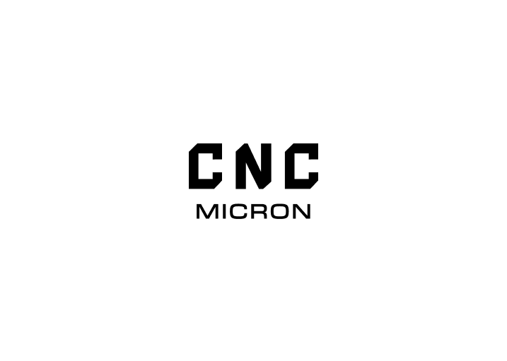 Logo CNC Micron na białym tle podkreśla nowoczesność i precyzję marki w branży obróbki CNC.