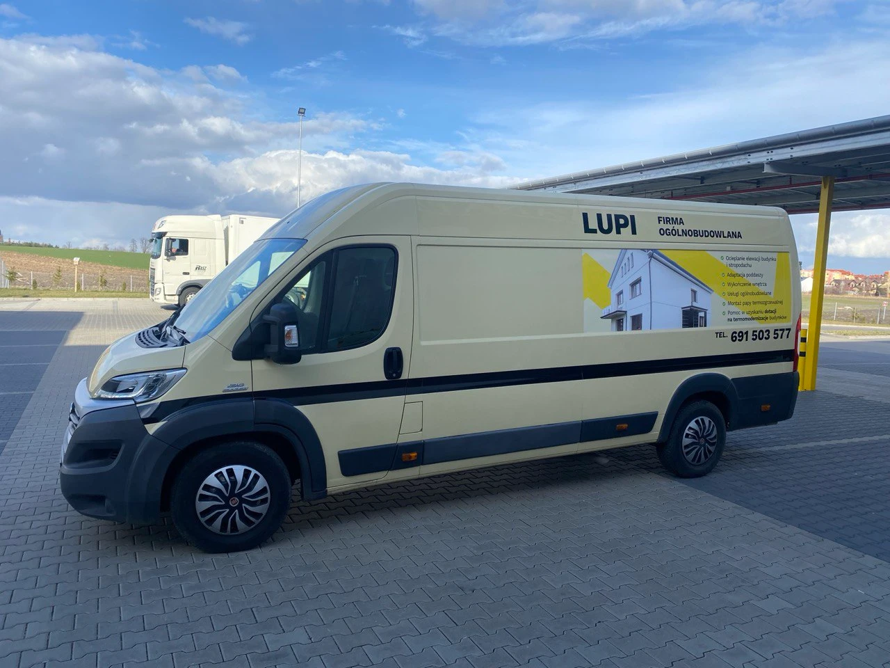 LUPI - projekt i oklejenie samochodów
