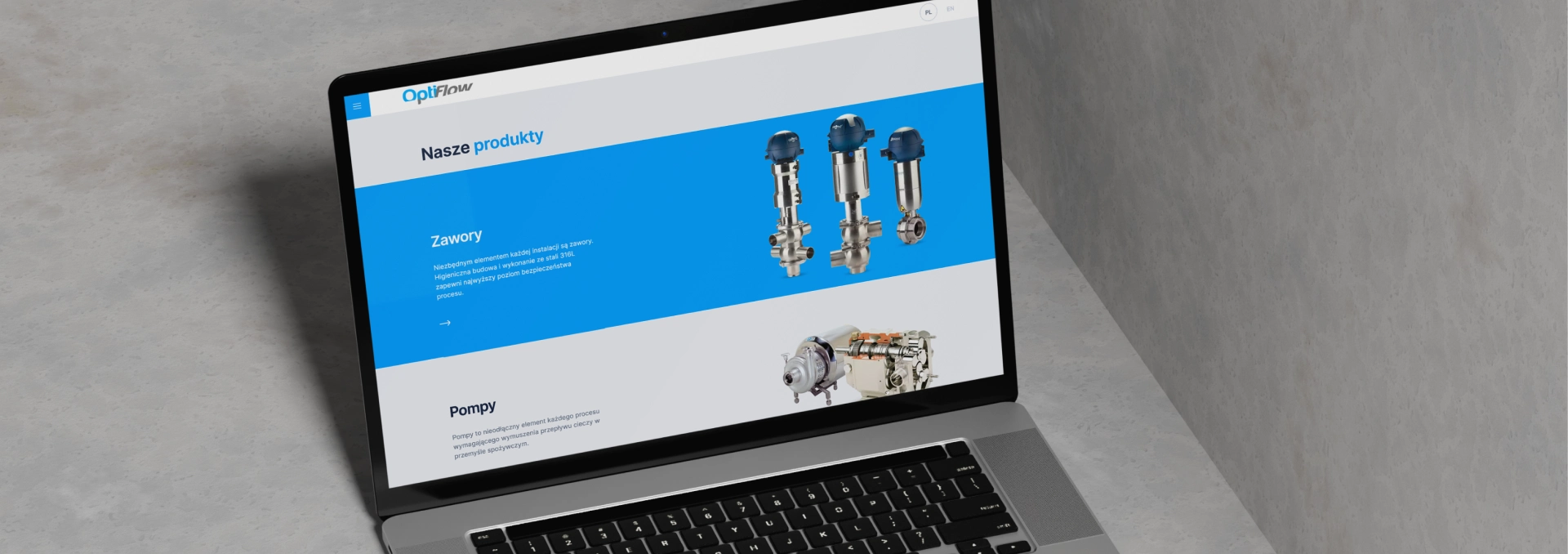 Strona internetowa OptiFlow pokazuje produkty firmy, w tym zawory i pompy. Widoczna jest szczegółowa prezentacja produktów, z opisami technicznymi, podkreślająca jakość wykonania i zastosowanie w przemyśle spożywczym.